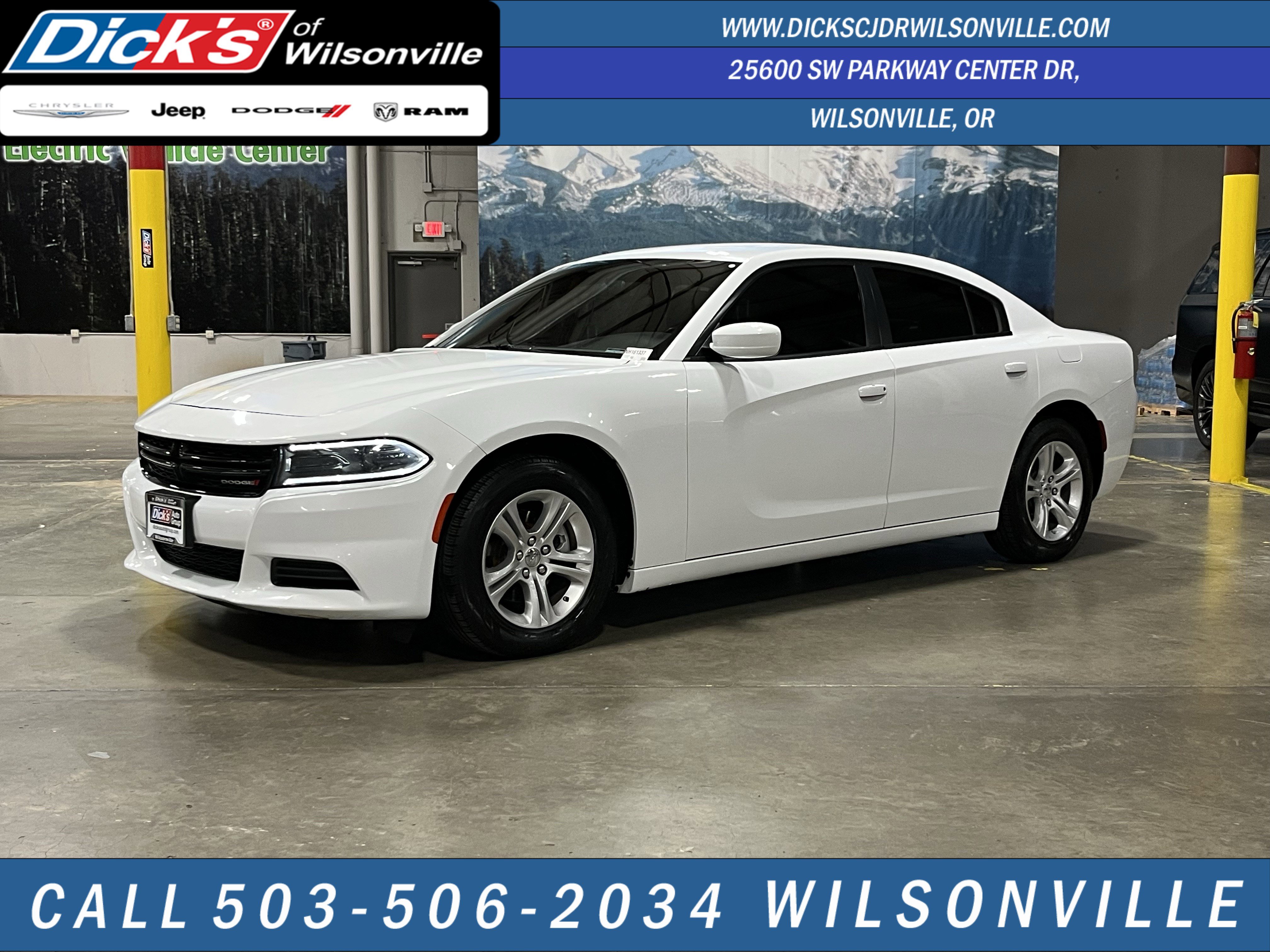 Used 2022 Dodge Charger SXT image 1
