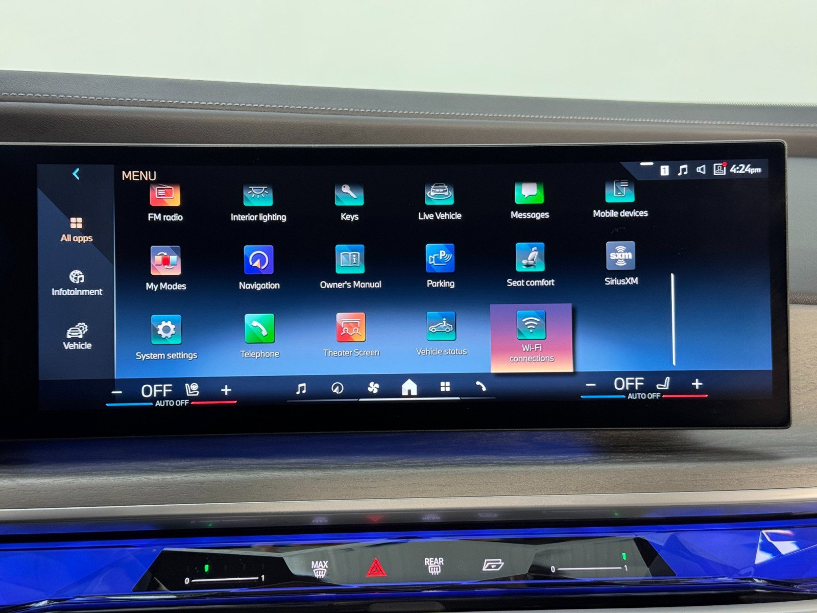 Used 2023 BMW i7 xDrive60 w/ Executive Package 2 image 28