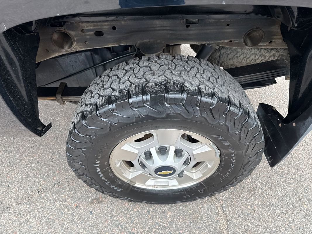 Used 2013 Chevrolet Silverado 2500 LT w/ Interior Plus Package image 10