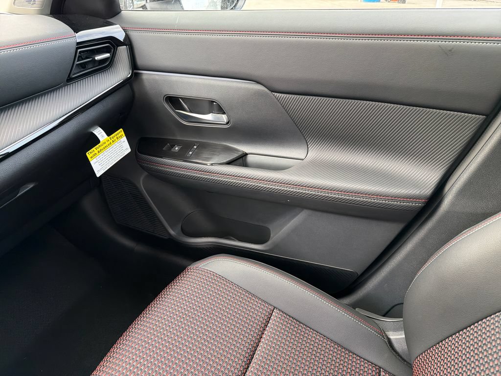 New 2026 Nissan Kicks SR w/ SR Premium Package FWD image 28