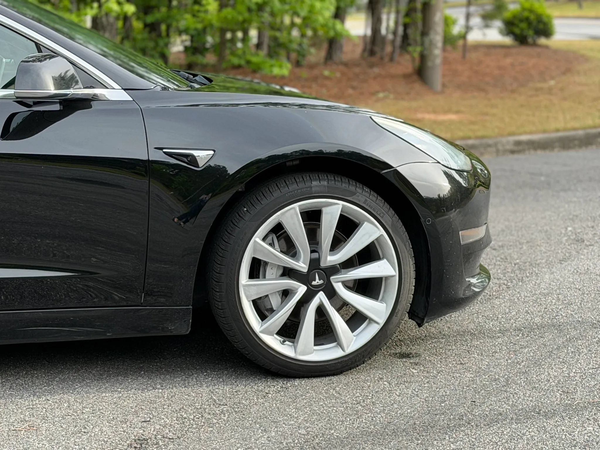 Used 2018 Tesla Model 3 Mid Range RWD image 9