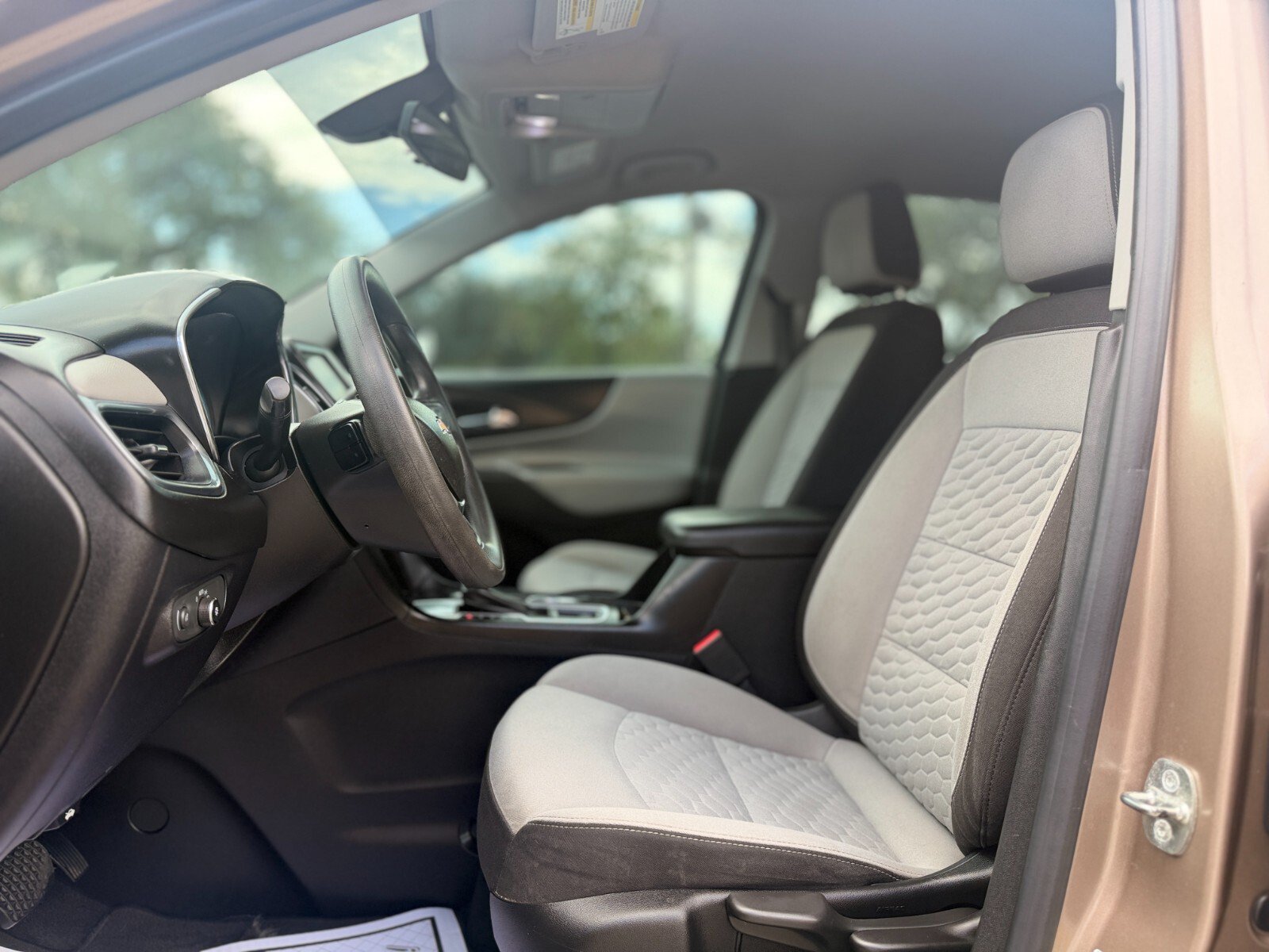 Used 2019 Chevrolet Equinox LS w/ LPO, Blackout Package FWD image 10