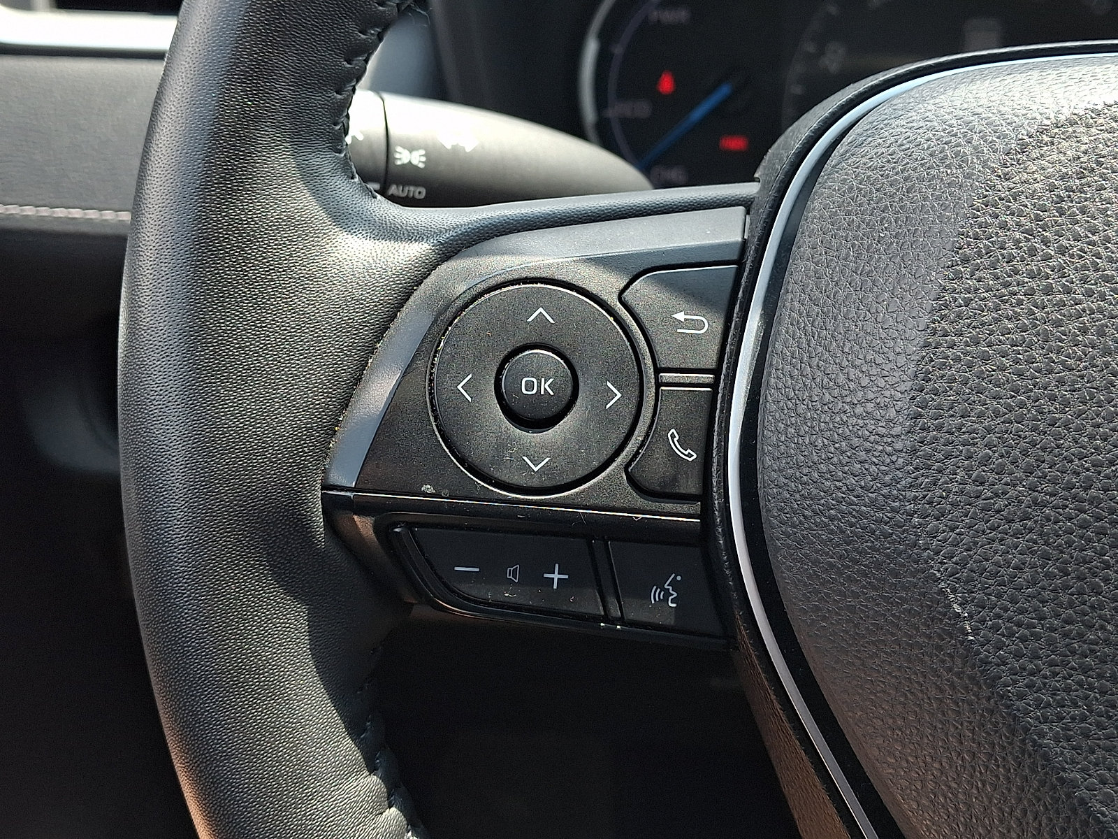 Used 2023 Toyota RAV4 XLE w/ XLE Grade Weather Package AWD/4WD image 19