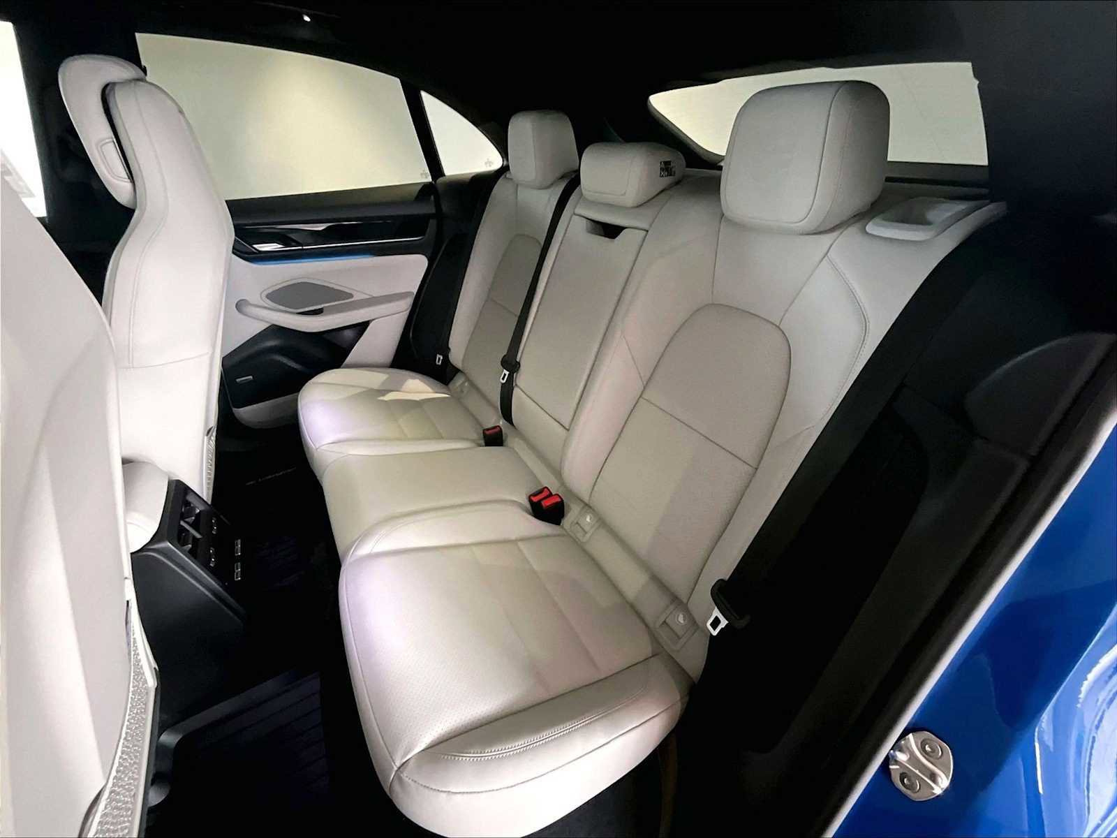 New 2026 Porsche Macan 4 Electric AWD/4WD image 28