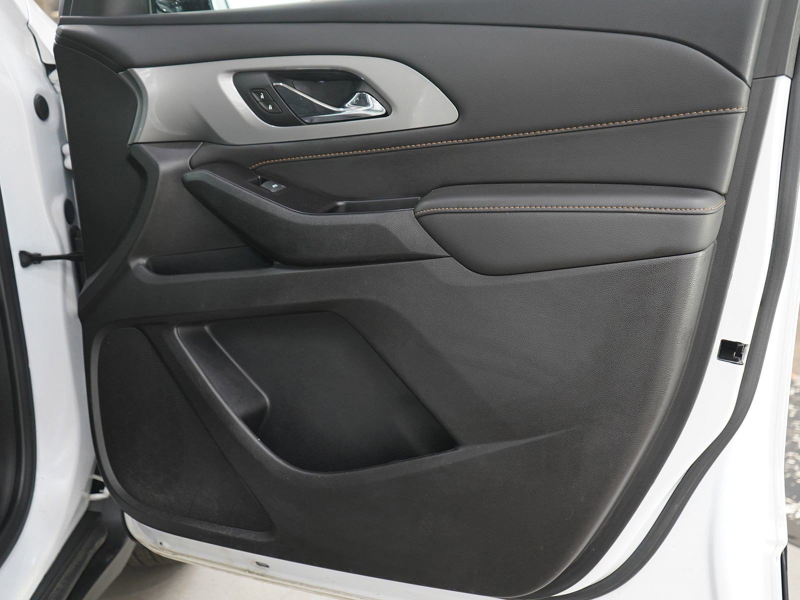 Used 2020 Chevrolet Traverse LT AWD/4WD image 9