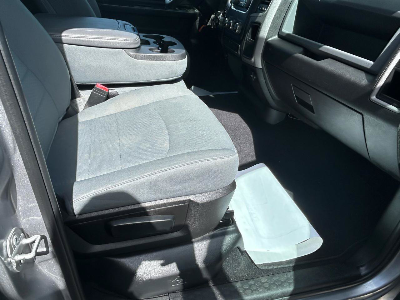 Used 2020 RAM 1500 Express AWD/4WD image 12