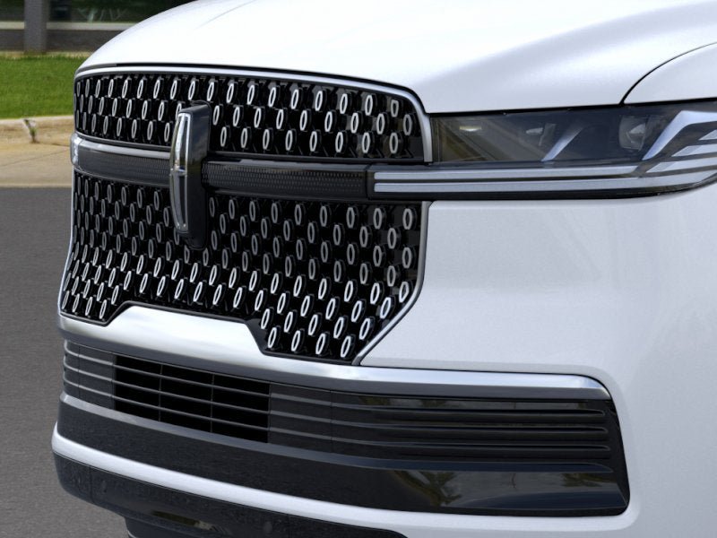 New 2026 Lincoln Navigator Reserve AWD/4WD image 17