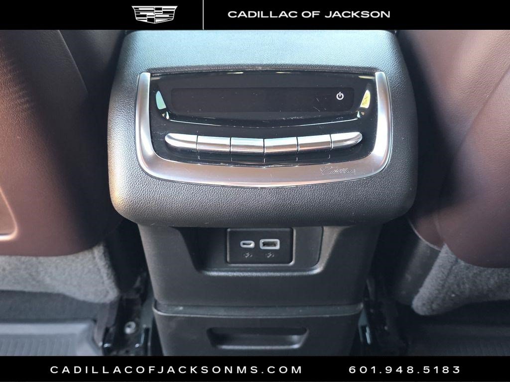 Certified 2022 Cadillac XT6 Premium Luxury w/ Technology Package AWD/4WD image 27