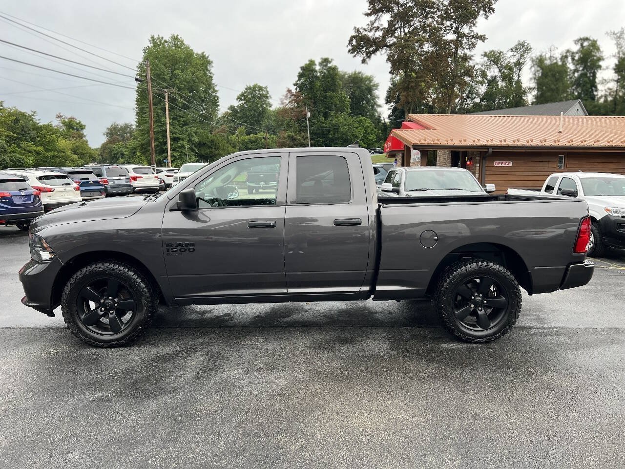 Used 2021 RAM 1500 Express w/ Wheel & Sound Group AWD/4WD image 8