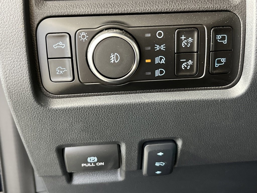 Certified 2025 Ford F350 Lariat image 24