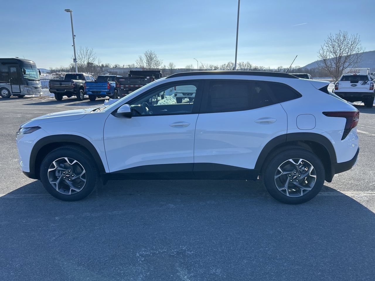 New 2026 Chevrolet Trax LT w/ Driver Confidence Package FWD image 4