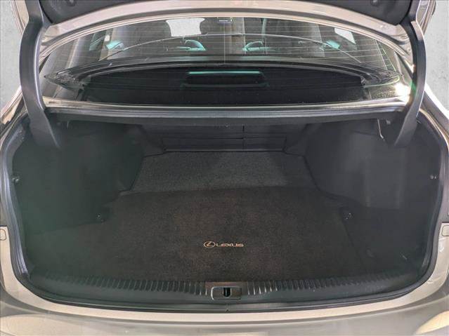 Used 2016 Lexus IS 200t w/ F Sport Package RWD image 7