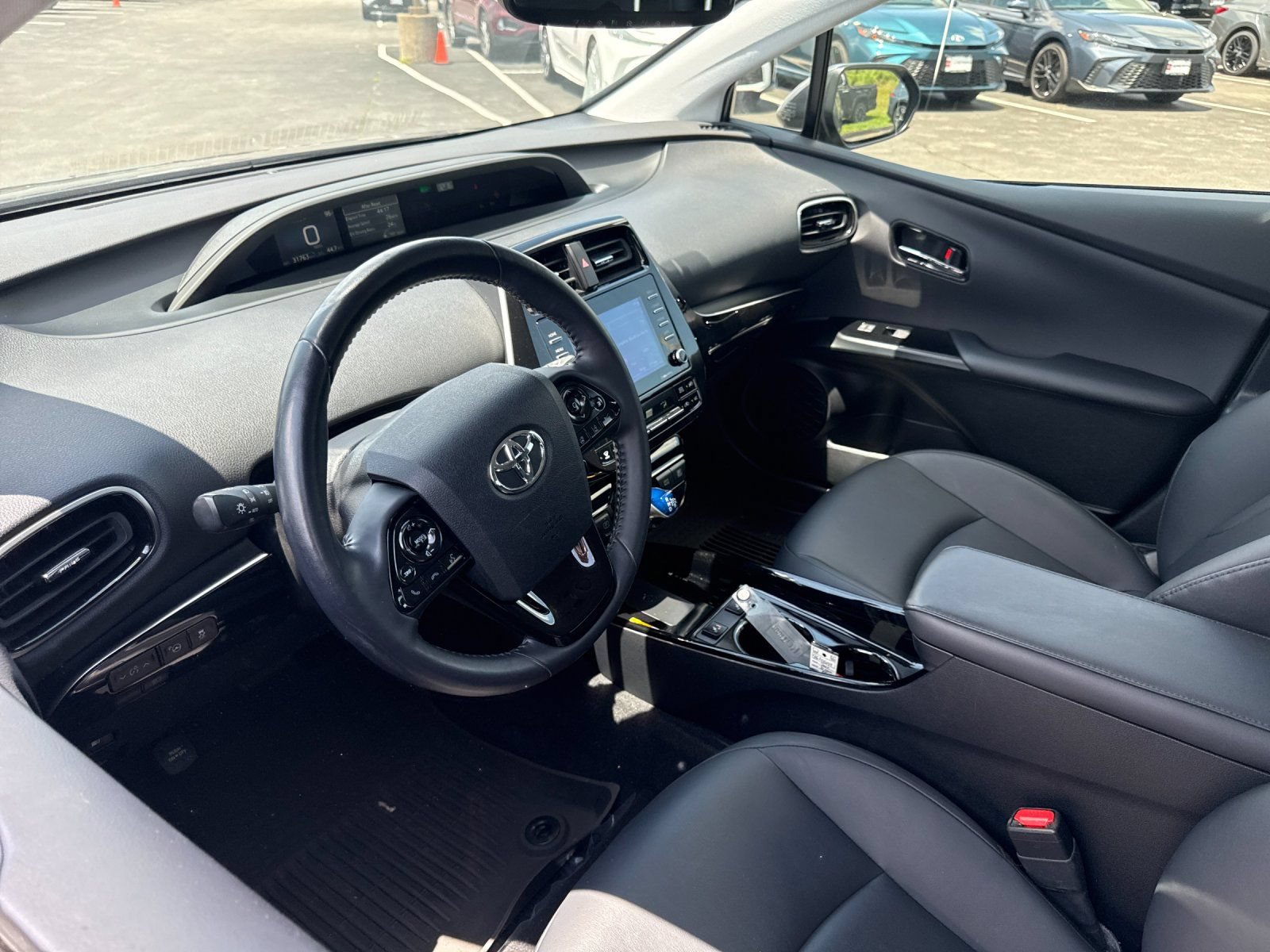 Used 2022 Toyota Prius XLE FWD image 10