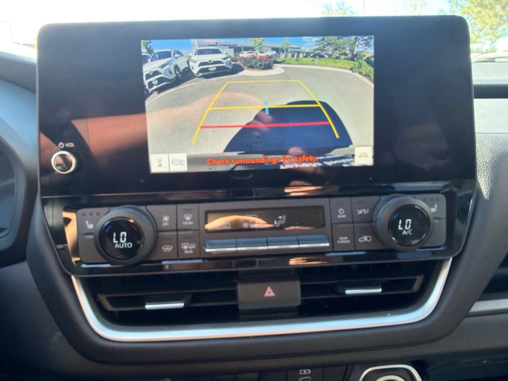 Used 2025 Toyota Grand Highlander AWD image 30