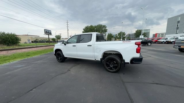 Used 2025 Chevrolet Silverado 1500 Custom Trail Boss w/ LPO, Dark Essentials Package AWD/4WD image 6