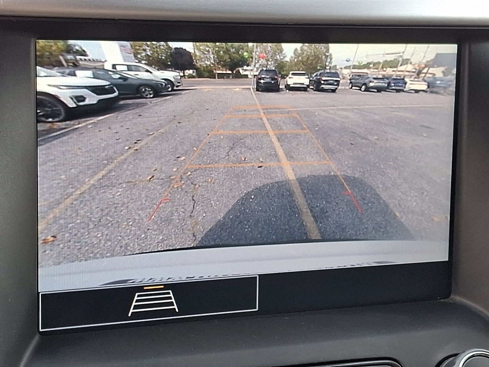 Used 2023 GMC Acadia SLE w/ Driver Convenience Package image 21