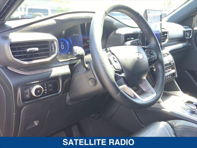 Certified 2023 Ford Explorer Platinum w/ Technology Package AWD/4WD image 12