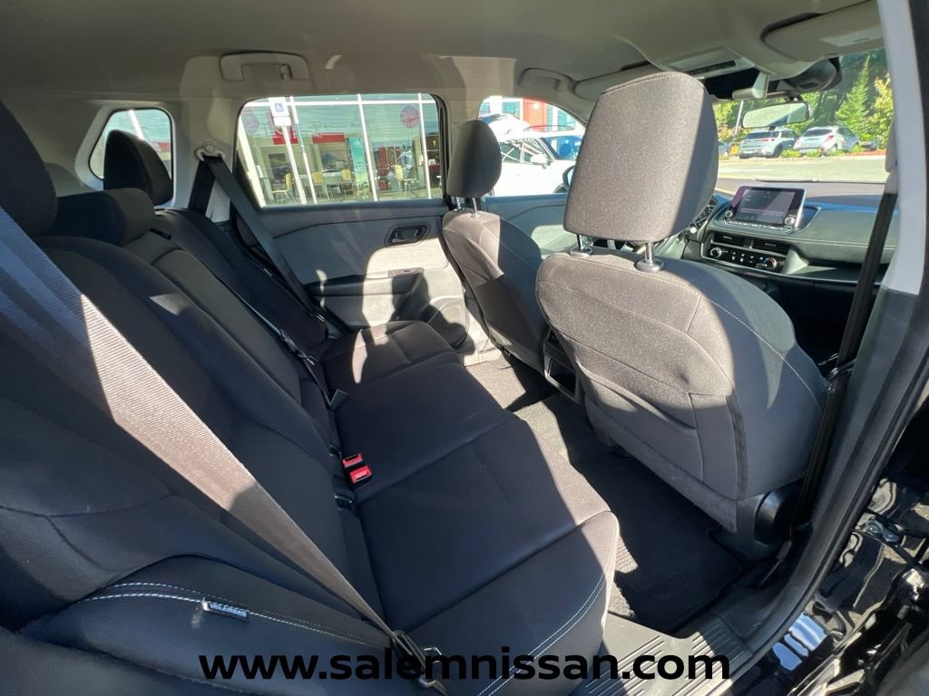 Used 2023 Nissan Rogue S AWD/4WD image 20