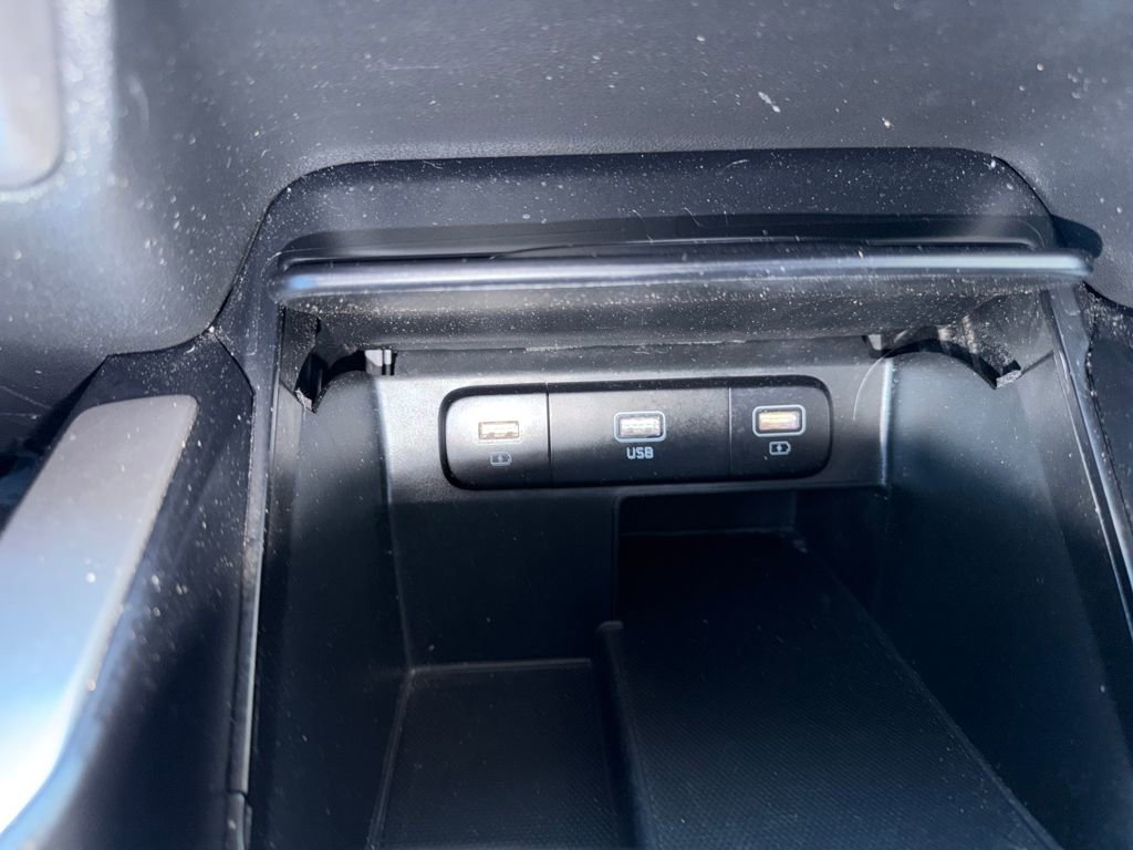 Used 2021 Kia Sorento LX FWD image 33