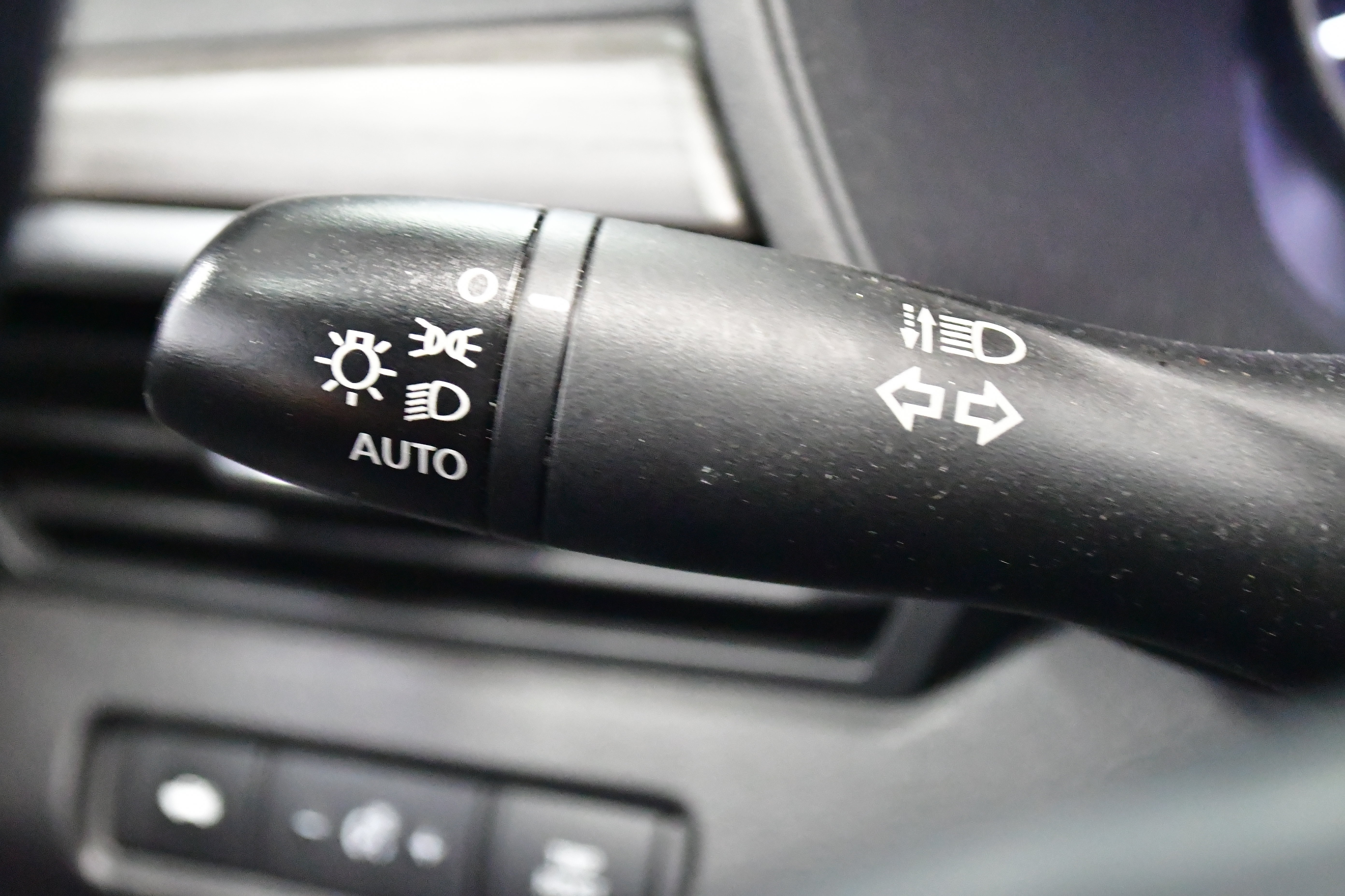 Used 2025 Nissan Altima 2.5 SV FWD image 19