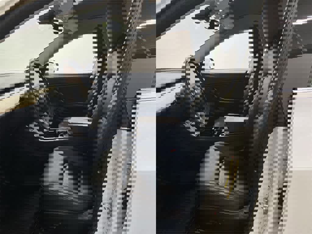 Used 2018 Tesla Model 3 Long Range image 13