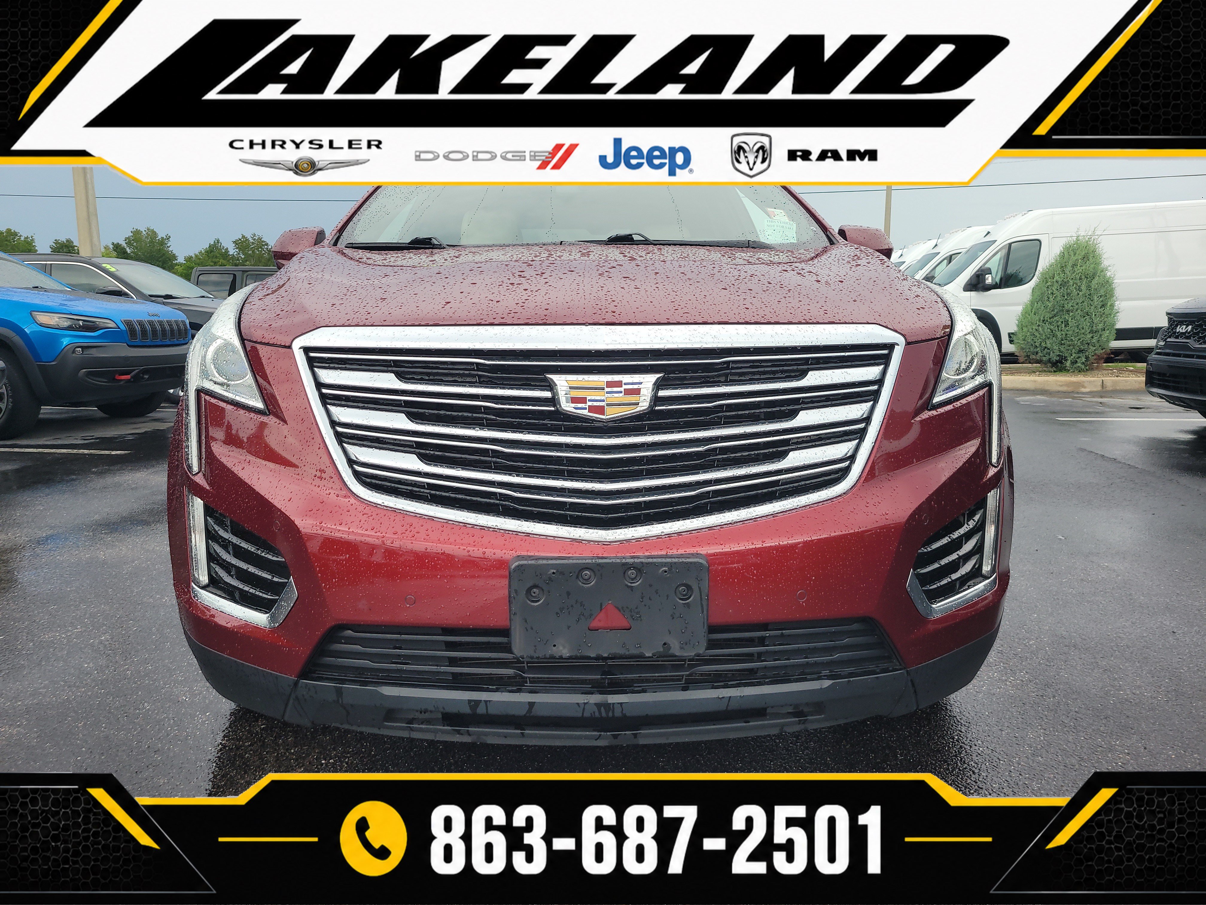 Used 2017 Cadillac XT5 Luxury w/ Driver Awareness Package FWD image 2