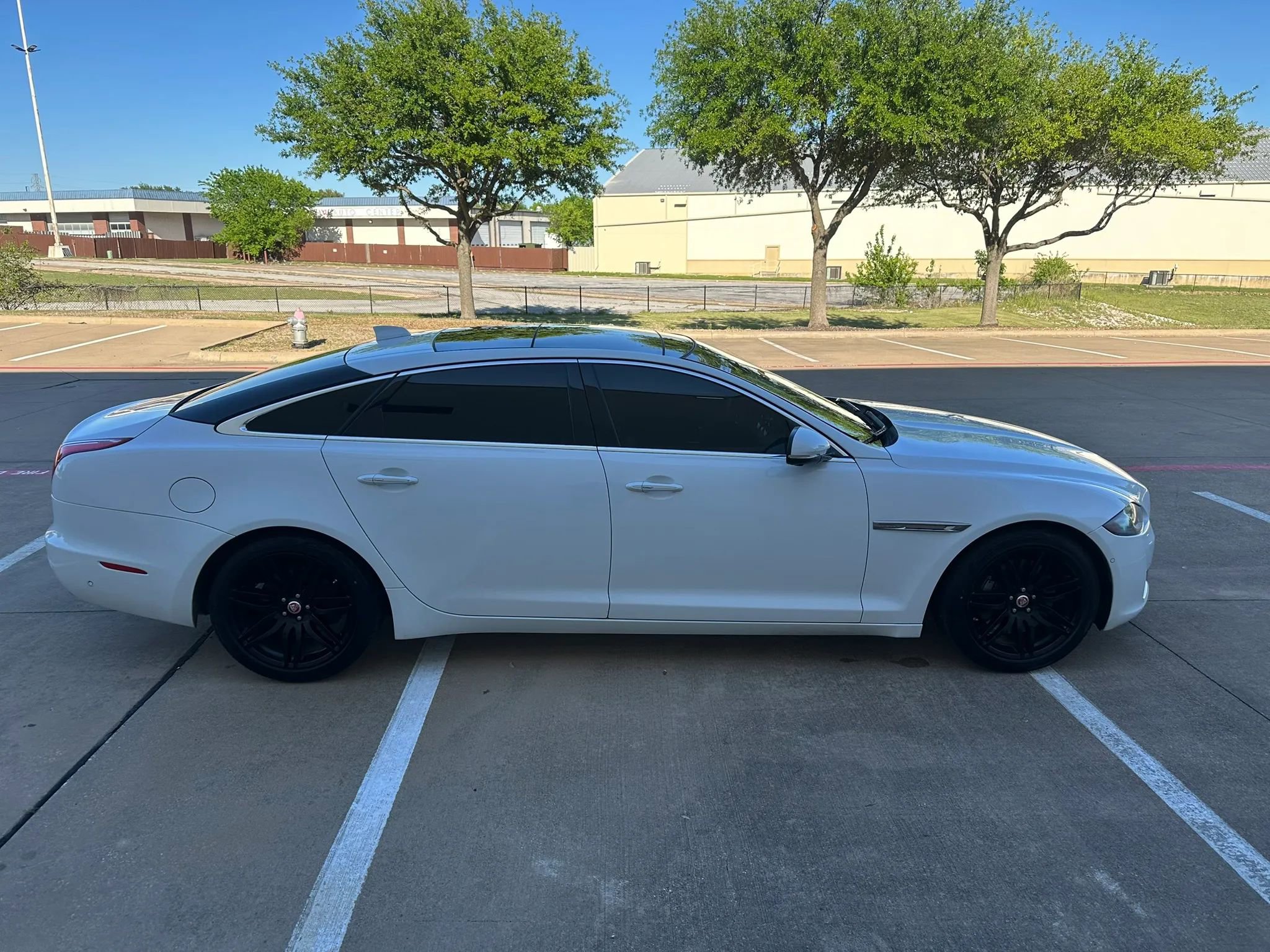 Used 2017 Jaguar XJ L Portfolio AWD/4WD image 7