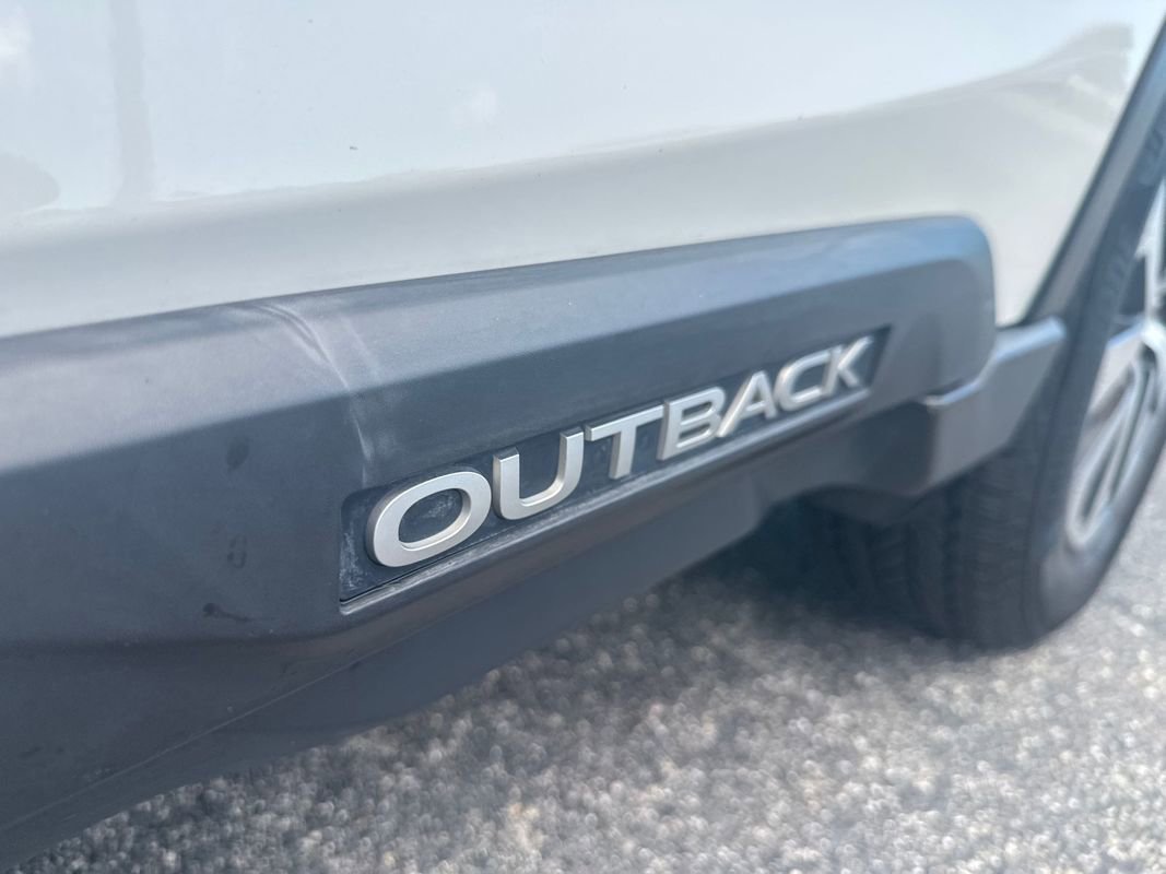 Used 2020 Subaru Outback Premium image 3