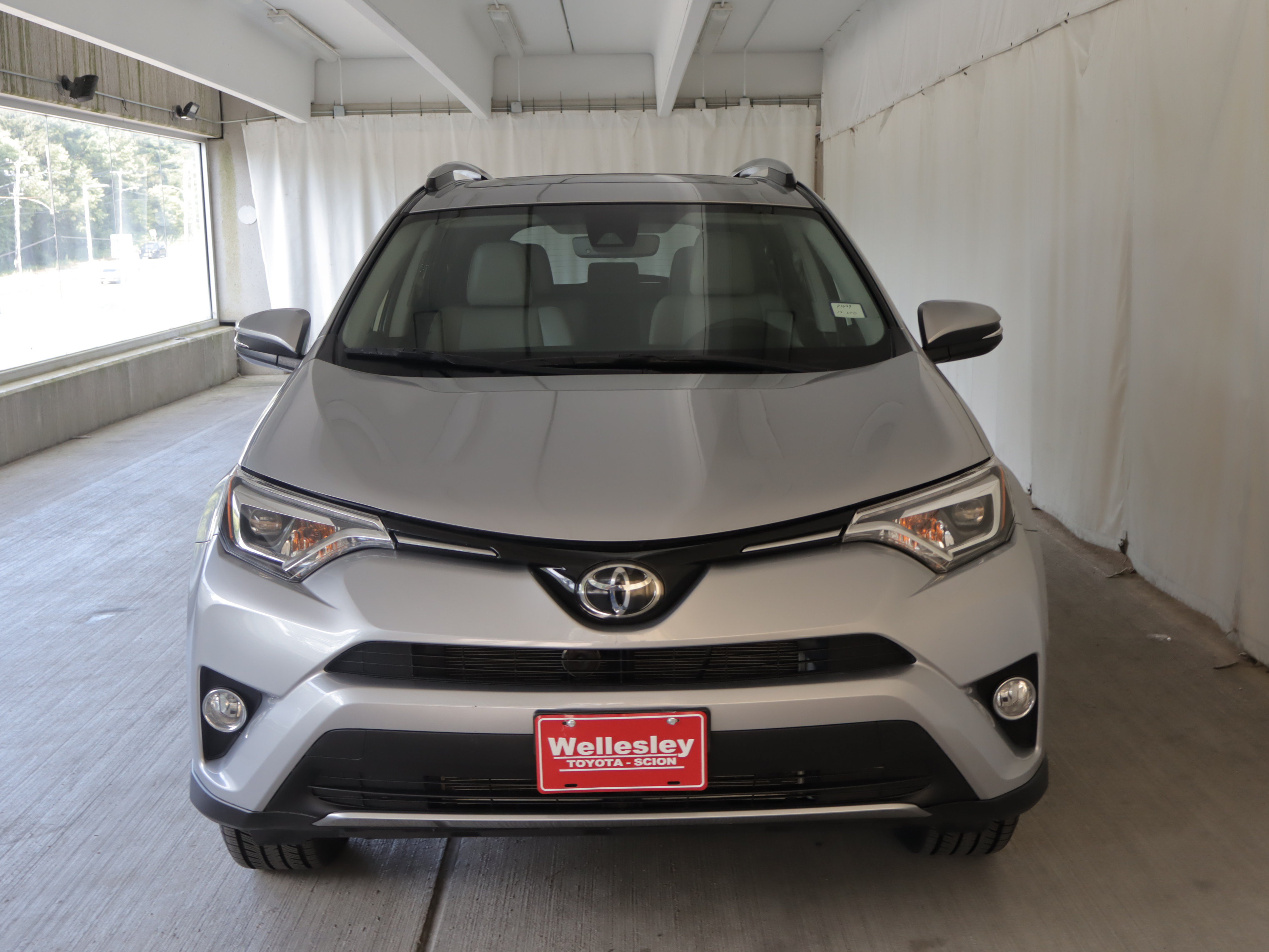 Used 2017 Toyota RAV4 Limited w/ All Weather Liner Package AWD/4WD image 4
