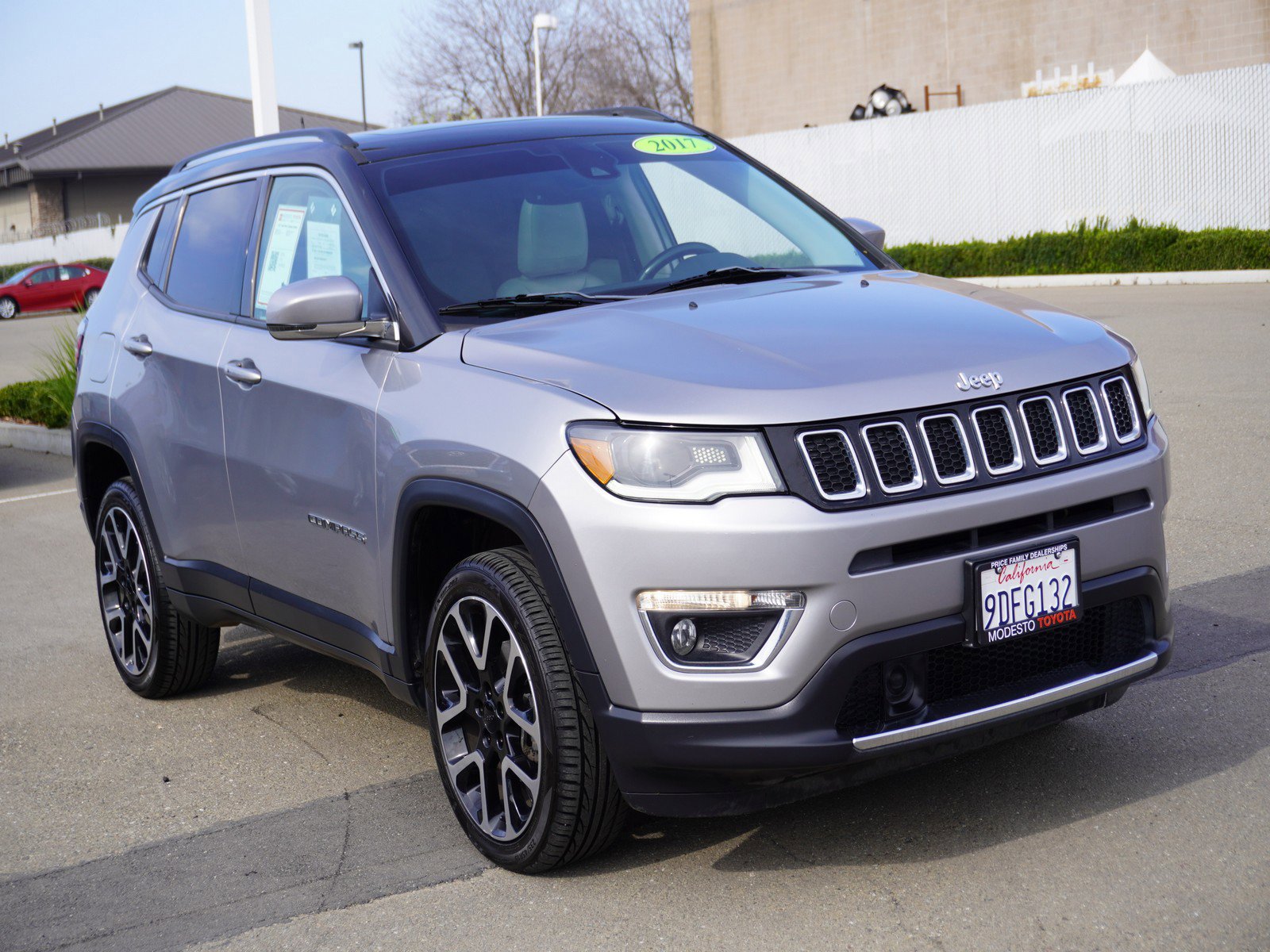 Used 2017 Jeep Compass Limited image 1
