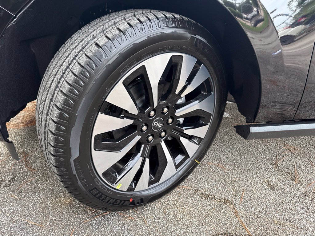 New 2027 Ford Expedition Max Platinum RWD image 18