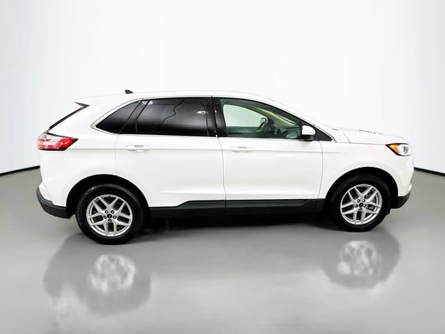 Certified 2024 Ford Edge SEL w/ Convenience Package AWD/4WD image 8