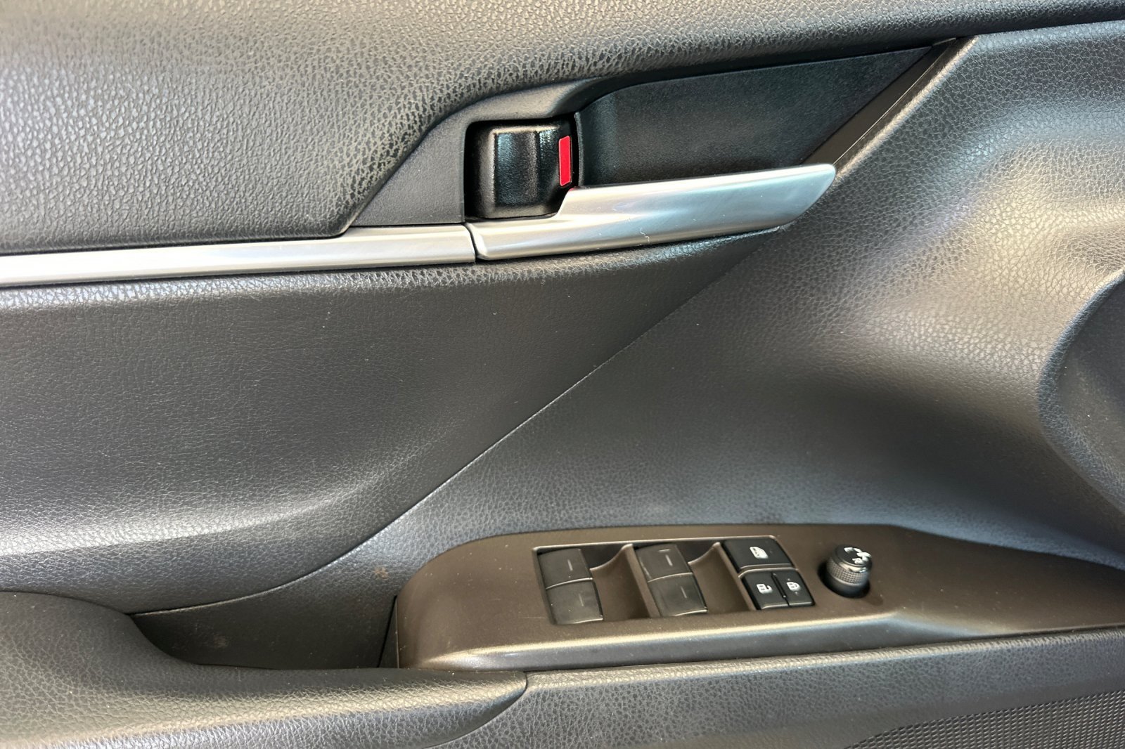 Certified 2022 Toyota Camry SE FWD image 10