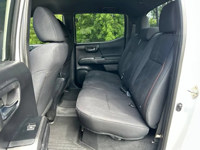 Used 2019 Toyota Tacoma TRD Off-Road AWD/4WD image 30