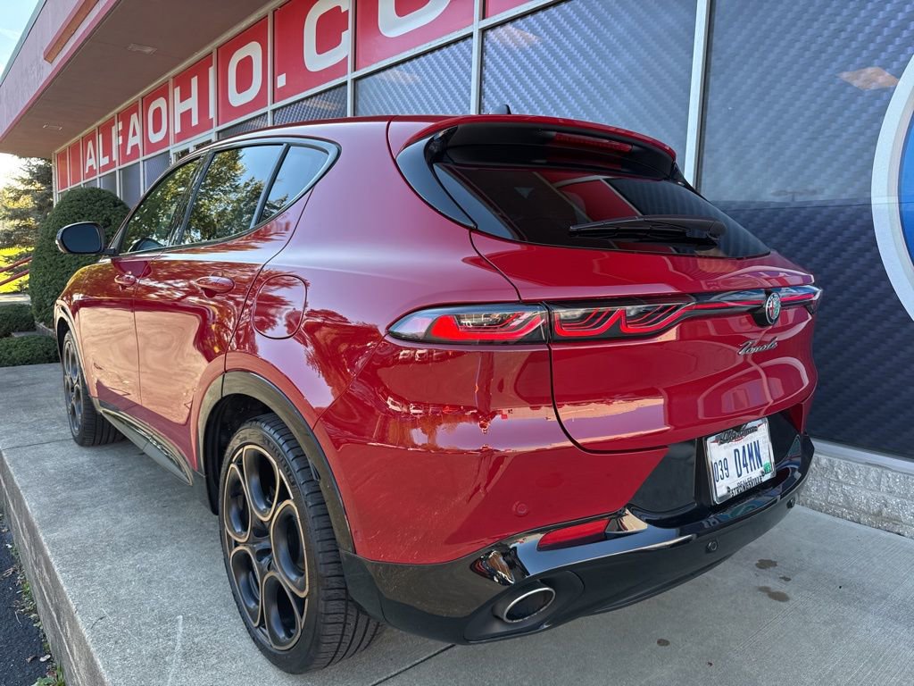New 2025 Alfa Romeo Tonale AWD/4WD image 9