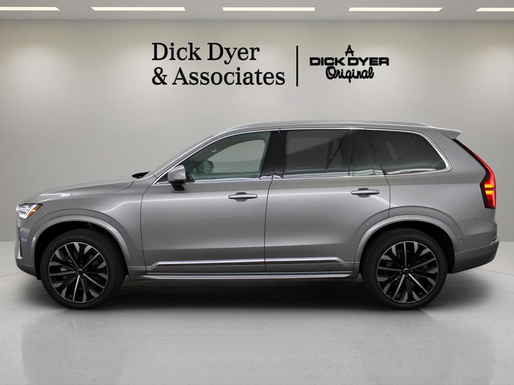 Used 2026 Volvo XC90 B5 Plus w/ Protection Package Premier AWD/4WD image 6