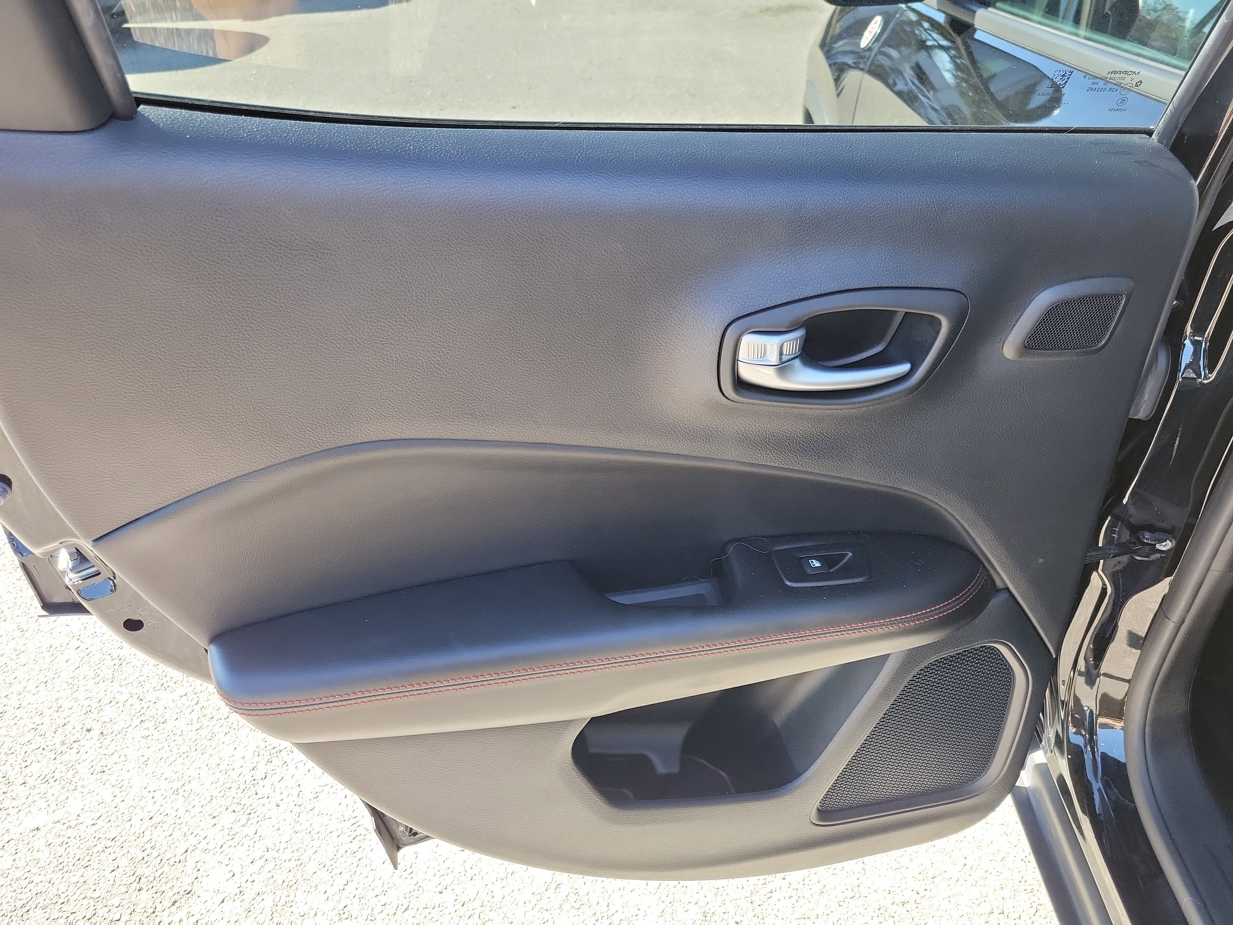 Used 2020 Jeep Compass Trailhawk w/ Leather Interior Group image 23