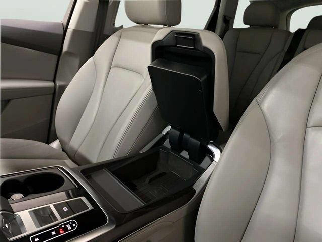 Used 2023 Audi Q7 3.0T Premium Plus w/ Premium Plus Package AWD/4WD image 64