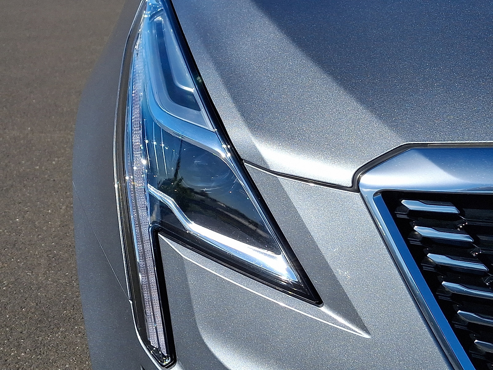 Used 2024 Cadillac XT5 Premium Luxury w/ Technology Package image 9