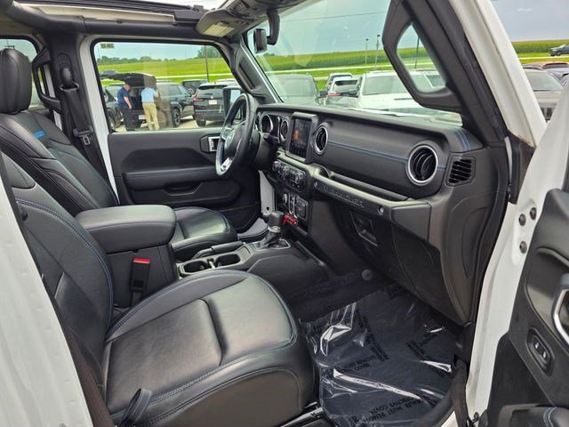 Used 2023 Jeep Wrangler Unlimited Rubicon 4xe w/ Cold Weather Group AWD/4WD image 23