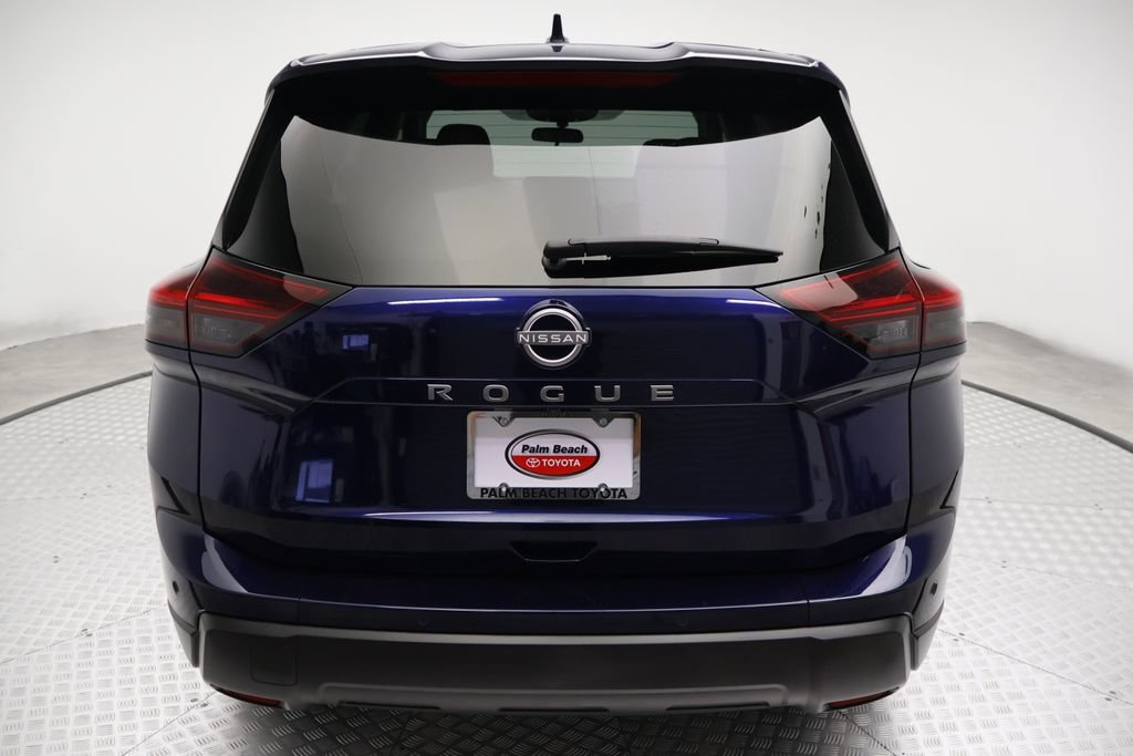 Used 2026 Nissan Rogue SV FWD image 10