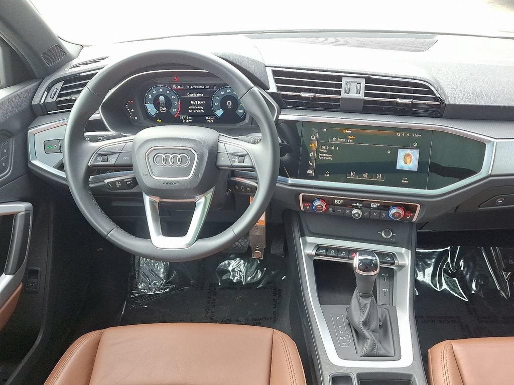 Certified 2025 Audi Q3 2.0T Premium AWD/4WD image 12
