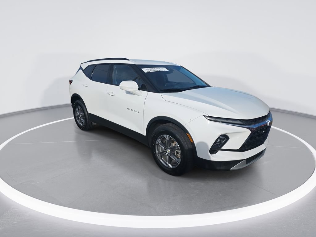 Used 2023 Chevrolet Blazer LT w/ Convenience Package image 2