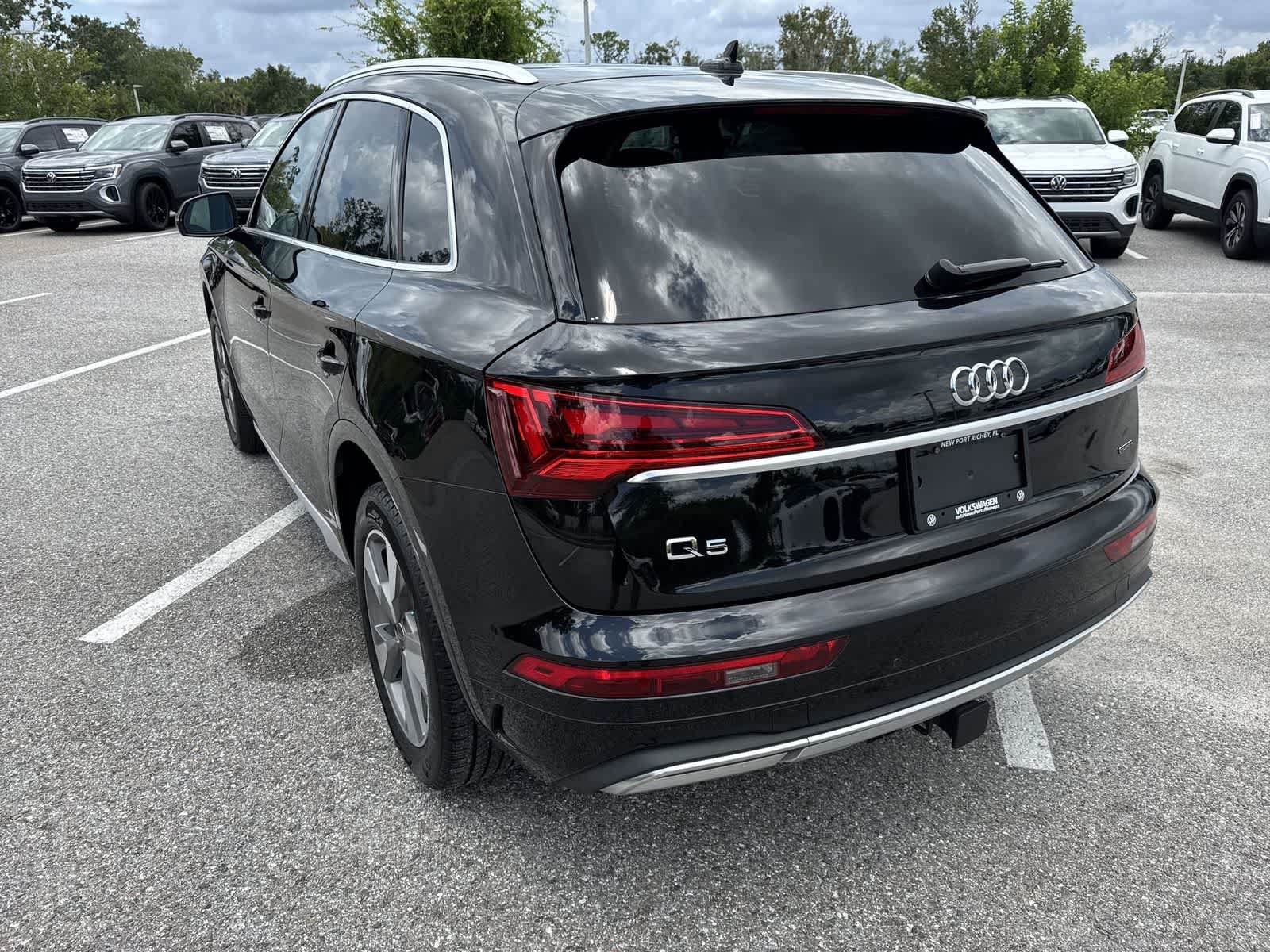 Used 2023 Audi Q5 2.0T Premium Plus w/ Premium Plus Package AWD/4WD image 12