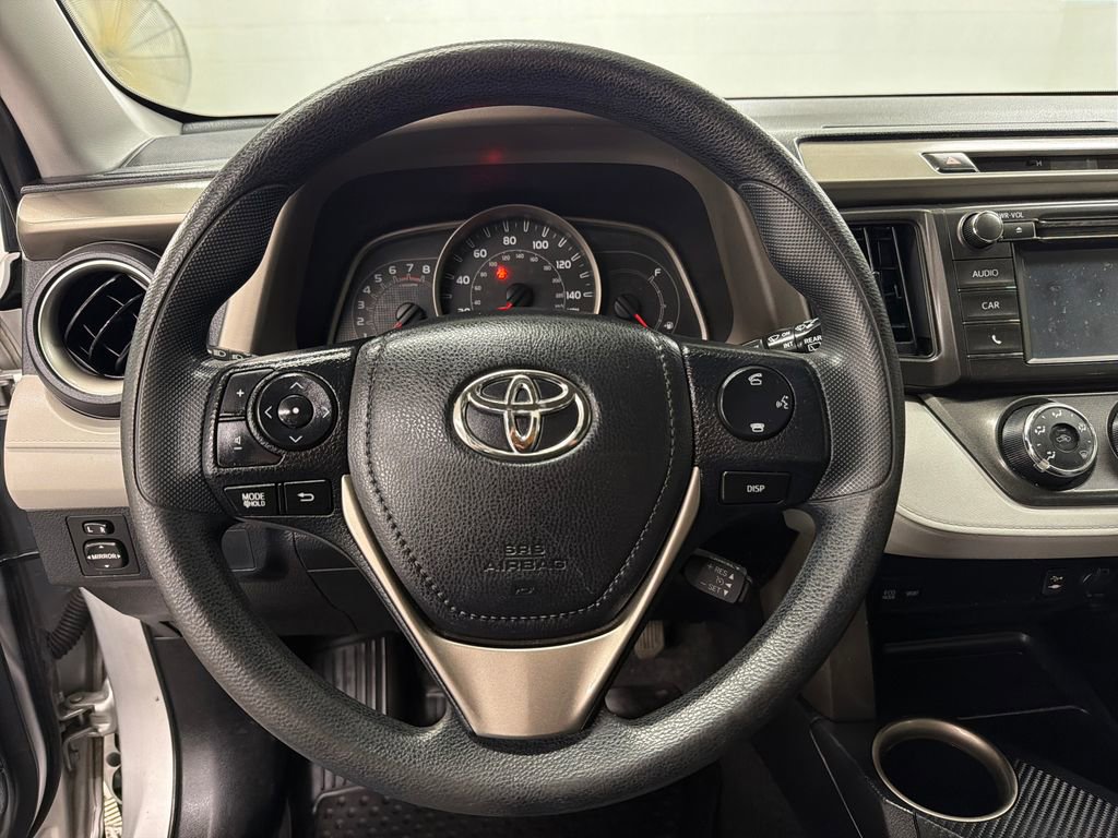Used 2015 Toyota RAV4 LE FWD image 16