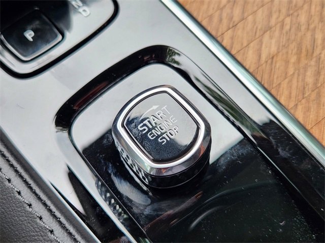 Used 2025 Volvo XC90 T8 Plus w/ Protection Package Premier image 25