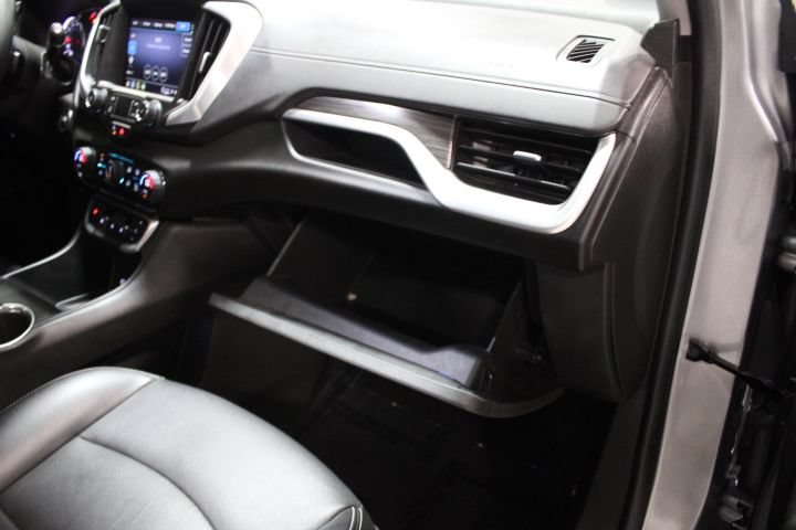 Used 2024 GMC Terrain SLT w/ Tech Package AWD/4WD image 25