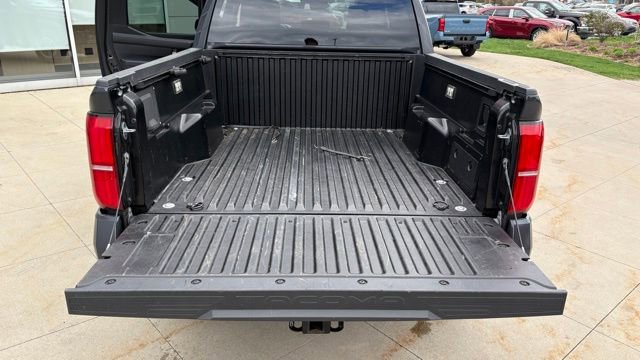 Used 2024 Toyota Tacoma TRD Off-Road AWD/4WD image 30