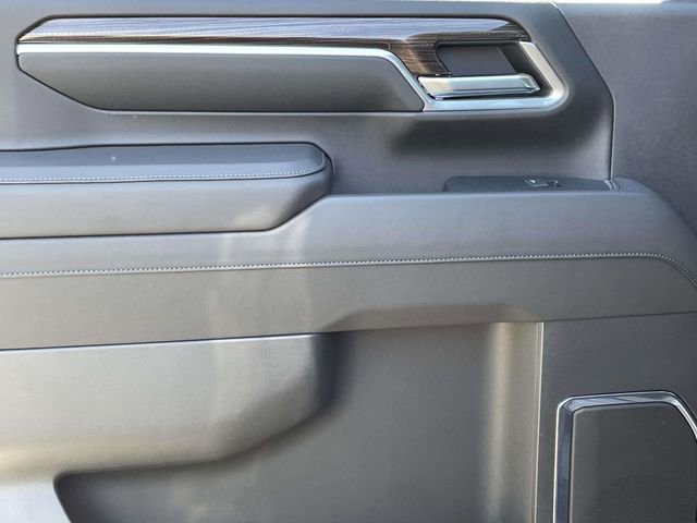 Used 2024 Chevrolet Silverado 2500 LT w/ Convenience Package AWD/4WD image 10