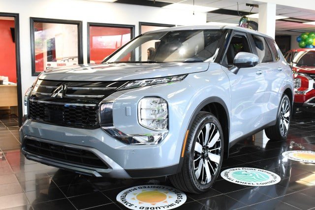 New 2026 Mitsubishi Outlander SE